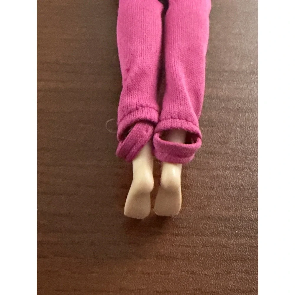 2015 Mattel Barbie Doll Brunette With‎ Pink Striped Shirt + Pants